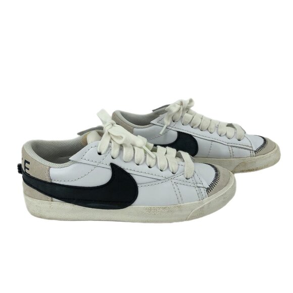 Nike White & Black Athletic Sneakers | Classic Style, Size 8 - Picture 1 of 6
